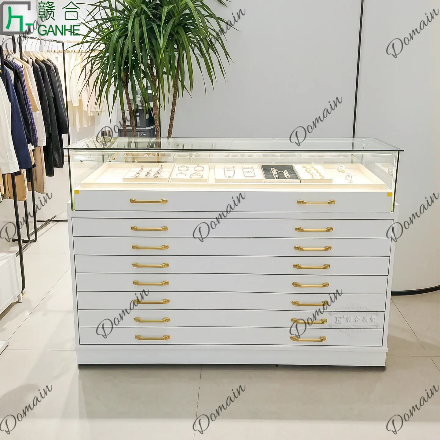 81 N Vetrina in vetro di lusso - Jewelry For Watches recensione e prezzo